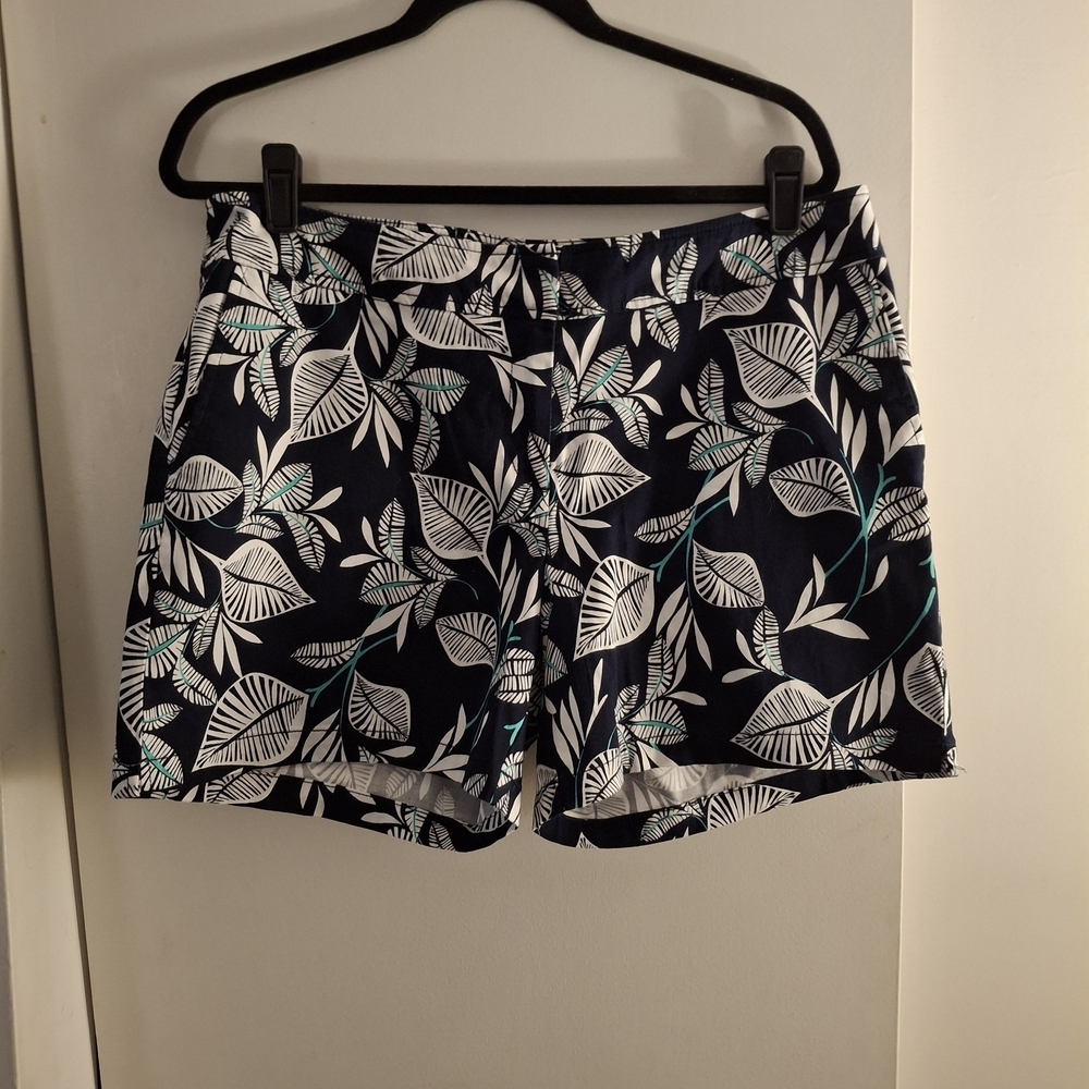 Recreation Navy, White, And Green Floral Leaf Print Women's Shorts